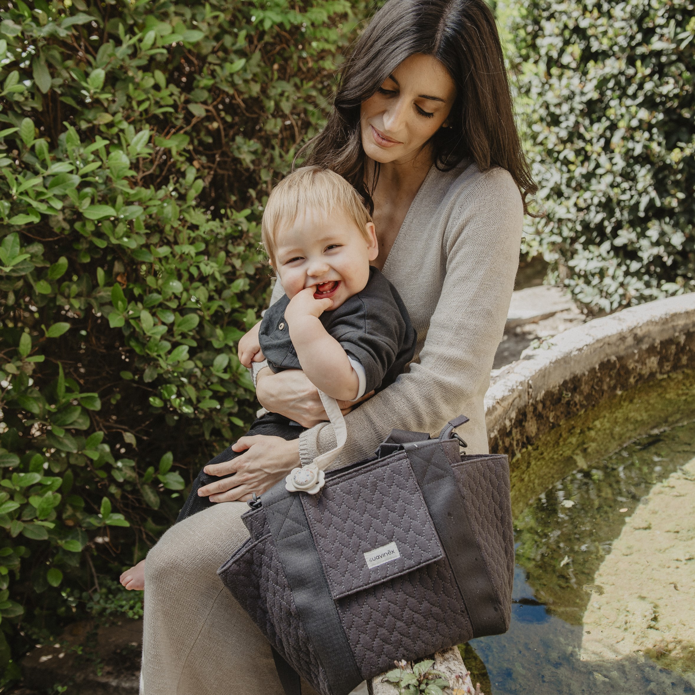 BOLSO MATERNIDAD PEQUEÑO WONDERLAND GRIS 