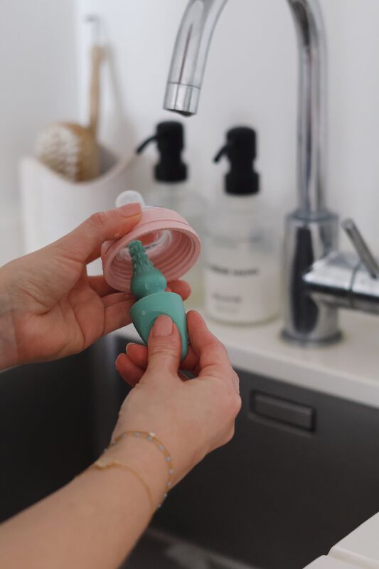 ESCOBILLA CEPILLO PARA BIBERONES VERDE SALVIA